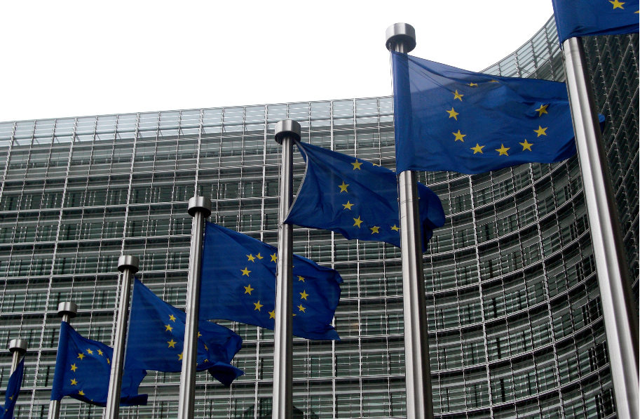 الاتحاد الأوروبي يسلم تونس قرضا بقيمة 100 مليون يورو  